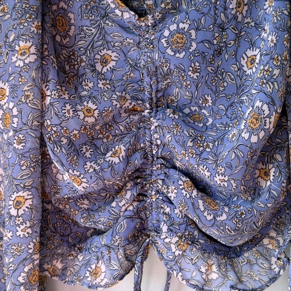 ASTR The Label Pinto Top Blue Floral Ruched Milkmaid Puff Sleeve Cropped Small